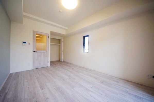 CRESCENT COURTの物件内観写真